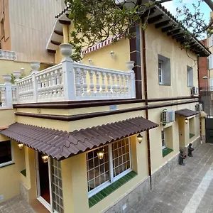 Casa Flores Del Mediterráneo , Badalona Spagna